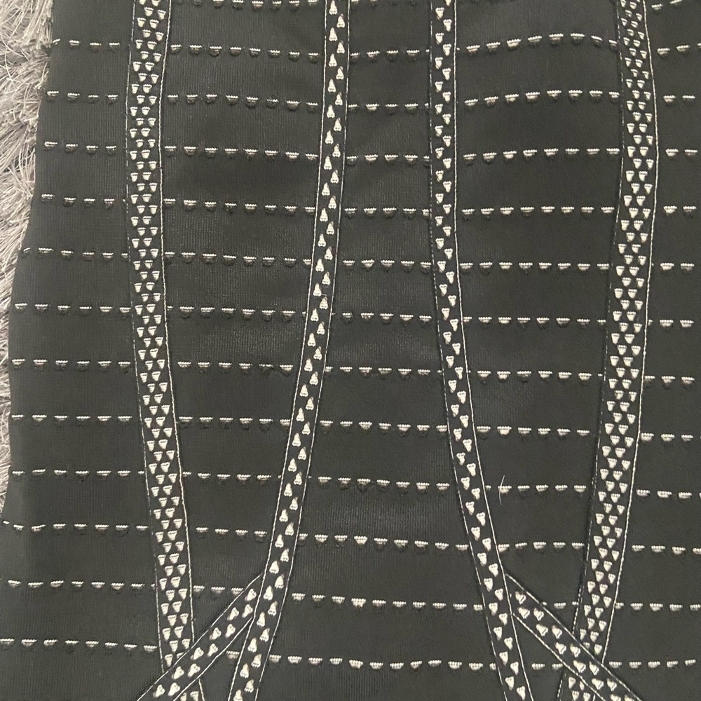 Dress - Picture 4 of 7
